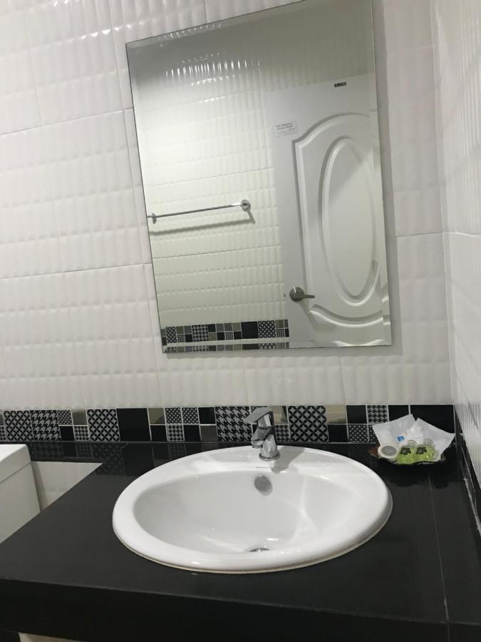 האט יאי Ttt Hotel מראה חיצוני תמונה